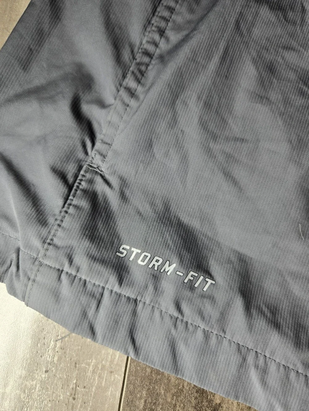 Nike Storm‑Fit Light Gray & Purple Quarter‑Zip Pullover Windbreaker Size Medium